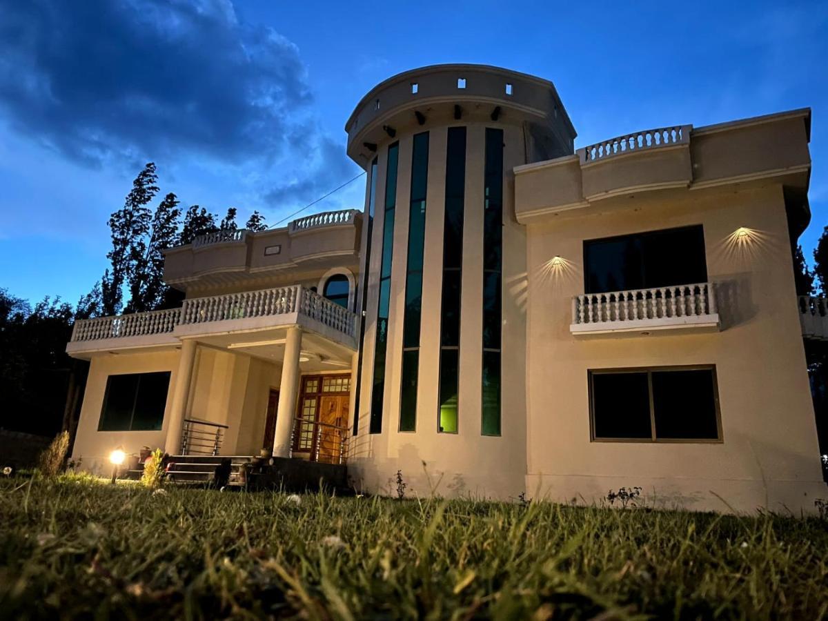 Skardu Saraye Hotel & Resort Extérieur photo